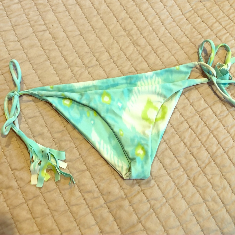 Tiarra Hawaii Bikini bottoms